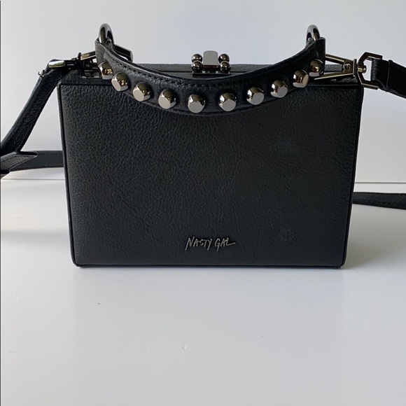 Nasty Gal Girl Boss Crossbody Trunk - Picture 6 of 6